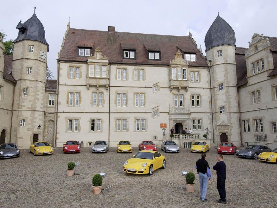  Porsche 911 Carrera 2005 года  (фото 12 из 35)